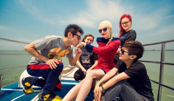 阿福爆料秋天妈妈视频,秋天妈妈温馨视频背后的感人故事