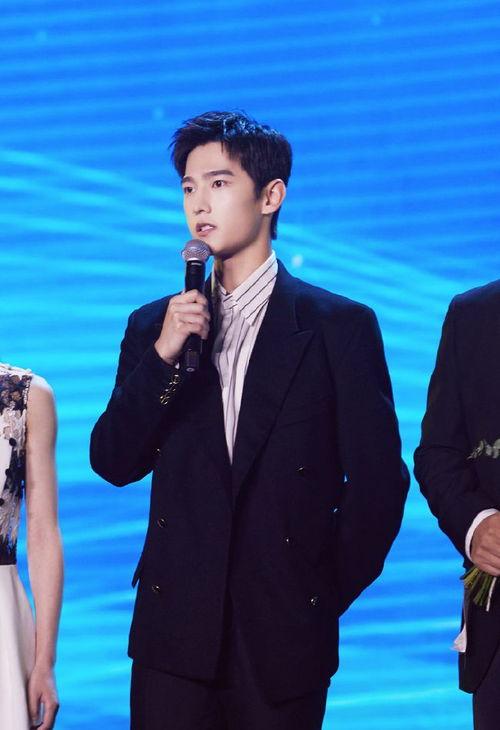 圈内爆料杨洋王一博,揭秘娱乐圈的神秘友谊与精彩对决